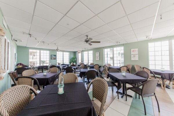 The Pointe Restaurant at the Pointe West Bech Club