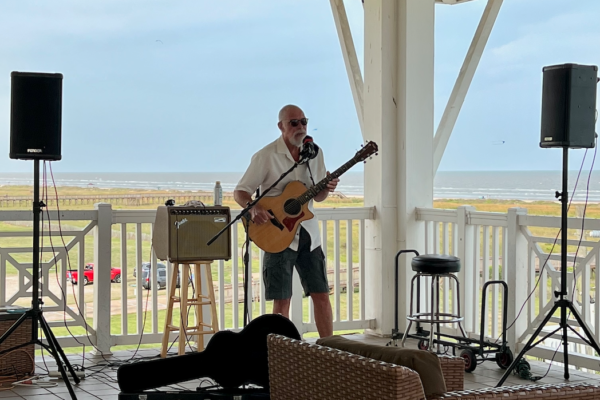 Live Music at The Pointe Bar & Grill