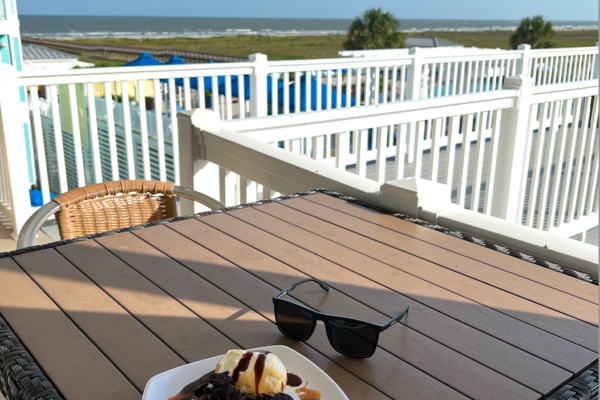 Dessert with a View at The Pointe Bar & Grill