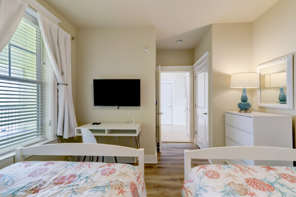 Second Bedroom With Work Station